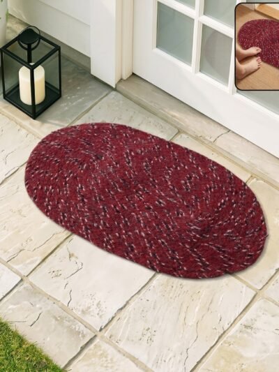 Red Oval Non-Slip Floor Mat � Durable & Soft for Indoor Use