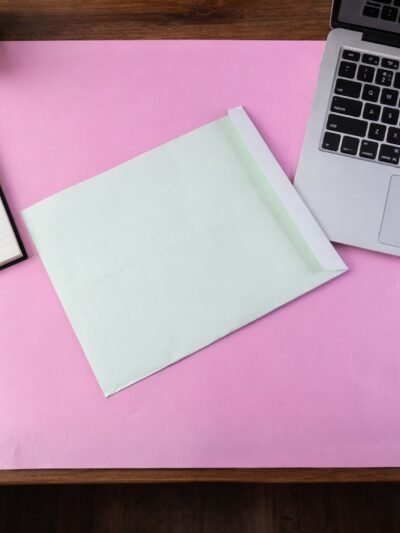 Large Card Envelope – Quick Self Seal for Secure Documents