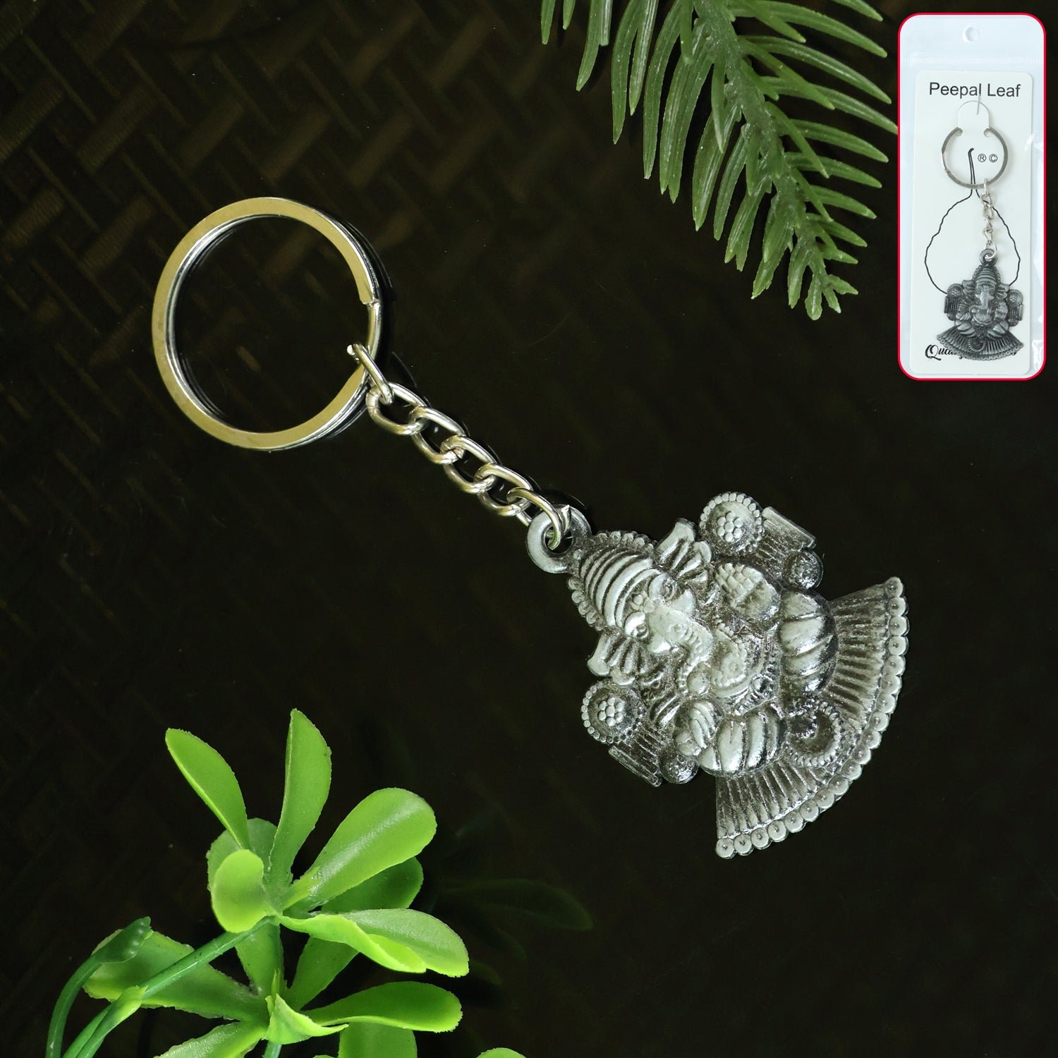 01 keychain 0c877d69 8ec6 4327 b97f dddc1dc87a80.jpg
