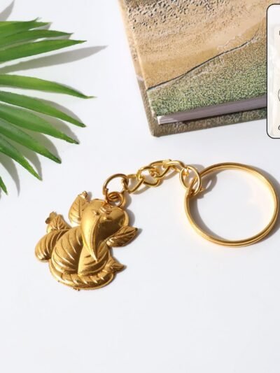 Ganesh Keychain – Durable Golden Leaf Design Accessory
