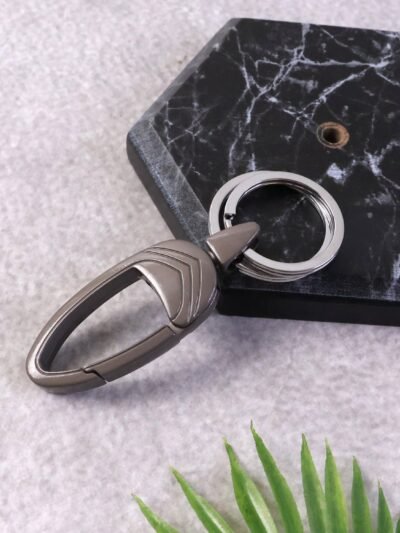 Heavy Duty Metal Carabiner Keychain – Durable & Secure Accessory