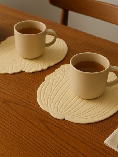 Silicone Leaf Coaster Set – Heat-Resistant & Anti-Slip Protection