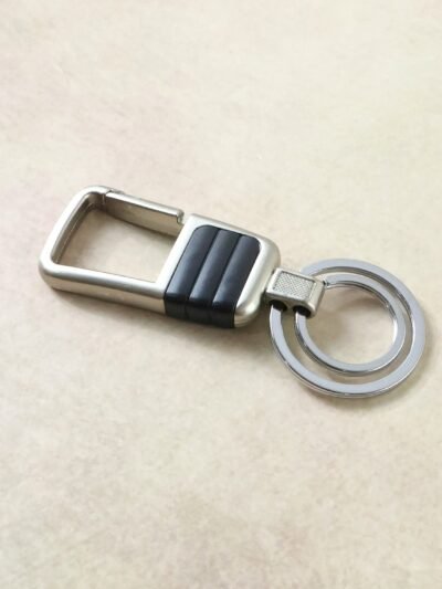 Heavy Duty Metal Keychain – Durable & Stylish for Everyday Use