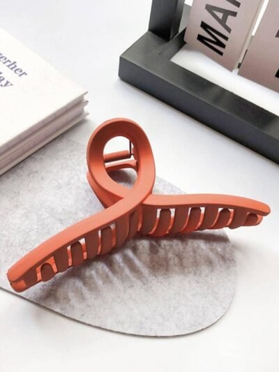 Hair Claw Clips – Strong Non-Slip Hold for All-Day Styling