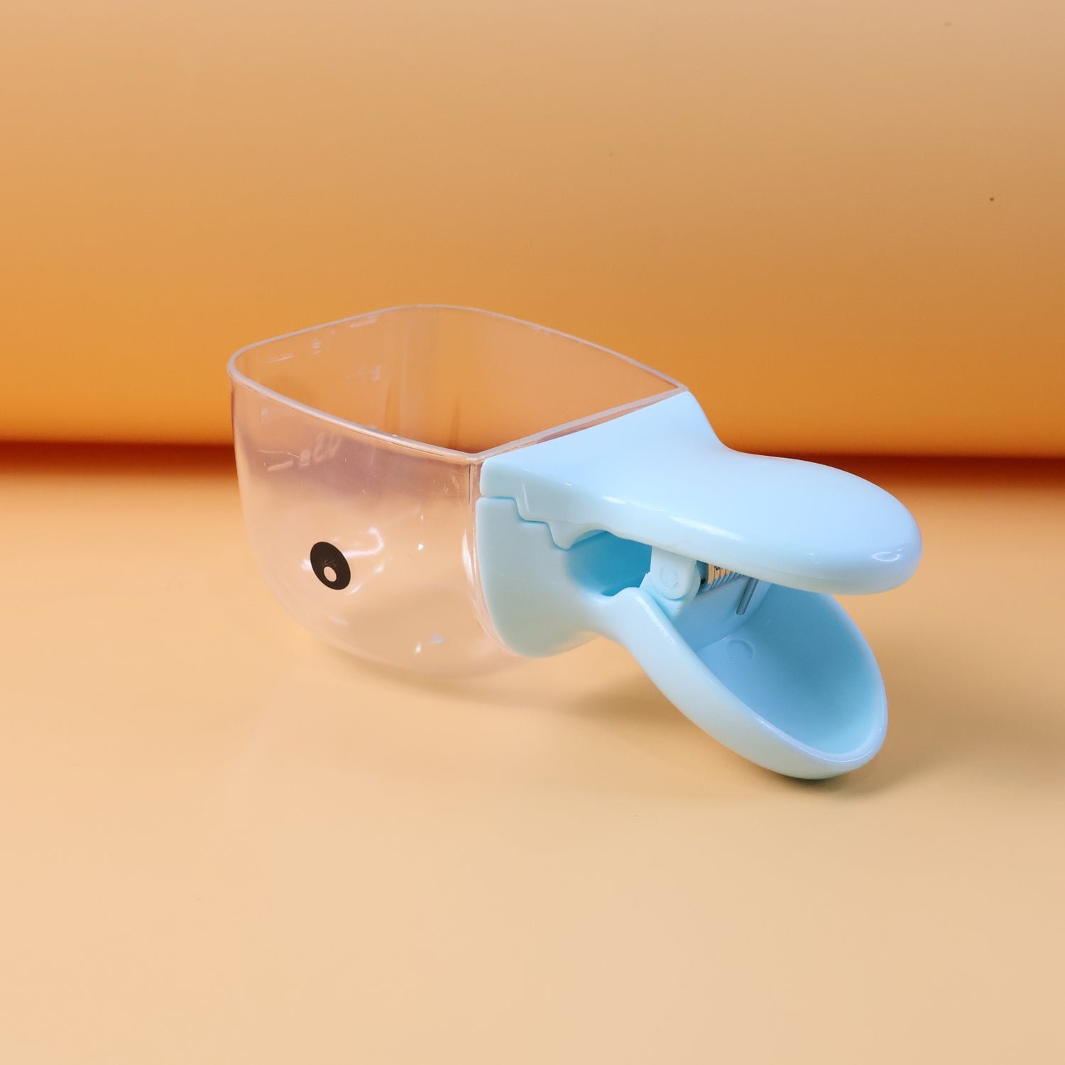 02 food scoop.jpg