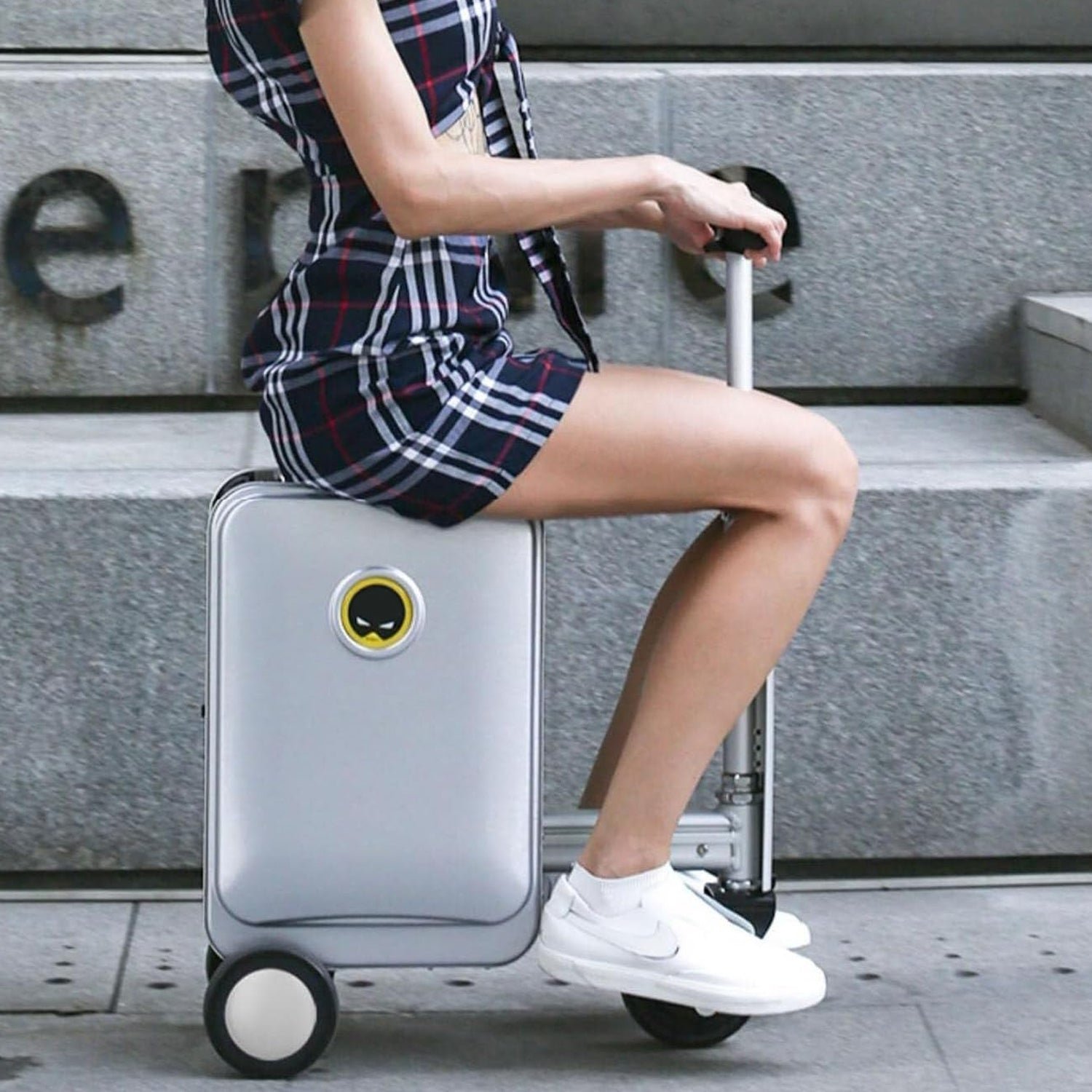 Electric Scooter Suitcase � Rideable Smart Luggage with Removable Battery |