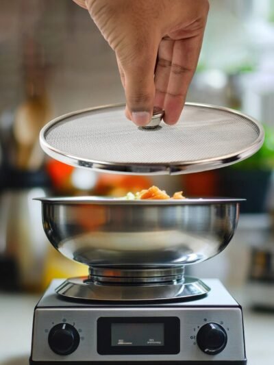 Stainless Steel Mesh Splatter Guard – Safe & Mess-Free Frying