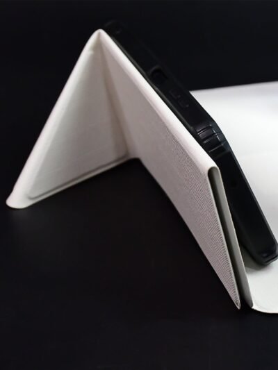Mobile Phone Screen Magnifier � 12-inch HD Video Amplifier | PHOBIA