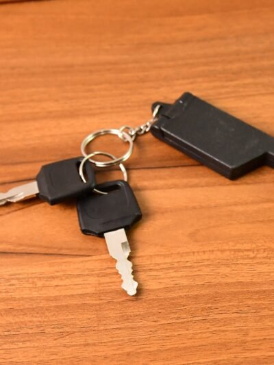 Plastic Keychain Mobile Stand – 2 in 1 Multicolor Phone Holder Set