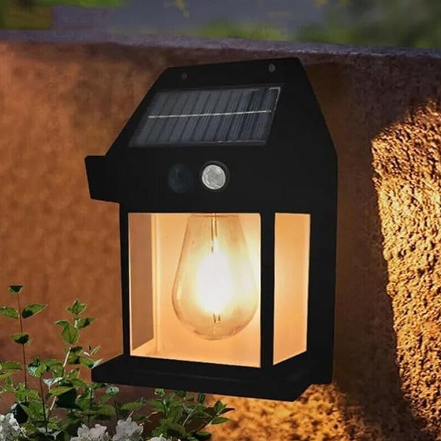 Solar Wall Lamp – Motion Sensor Outdoor Light | Garden Vera