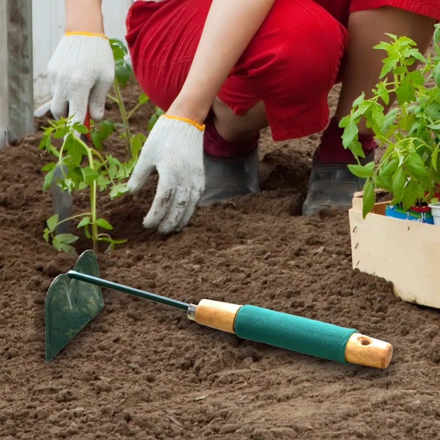 Gardening Hoe – Durable Carbon Steel Hand Tool for Weeding | ToolMate Pro
