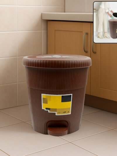 Mini Pedal Dustbin – 8L Compact & Hygienic Waste Bin | VoltDesk