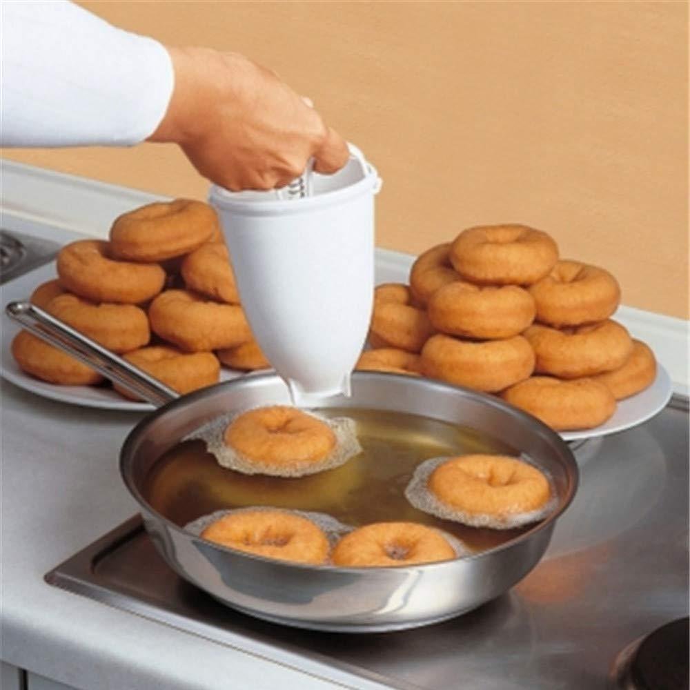Medu Vada Maker – Plastic Donut & Vada Dispenser | Bake & Dwell