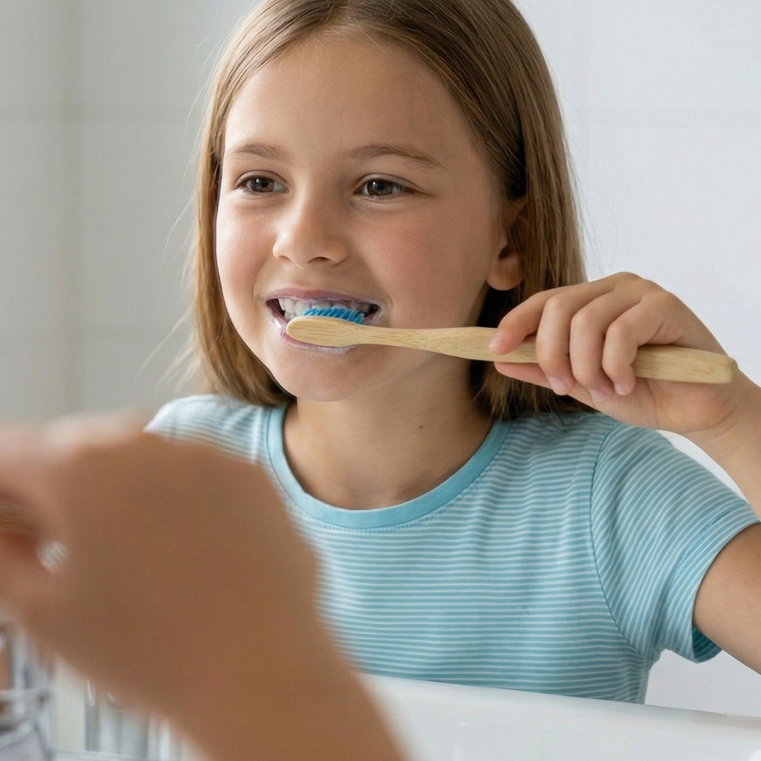bambootoothbrushblue 03.jpg bambootoothbrushblue 03.jpg