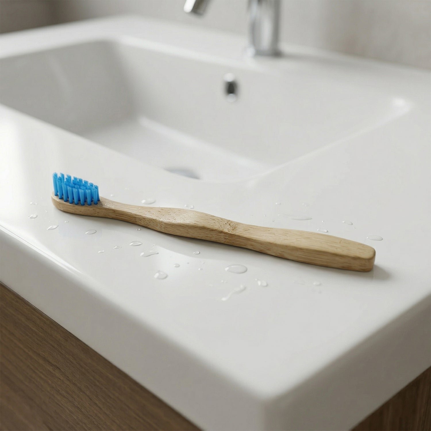 bambootoothbrushblue 05.jpg bambootoothbrushblue 05.jpg
