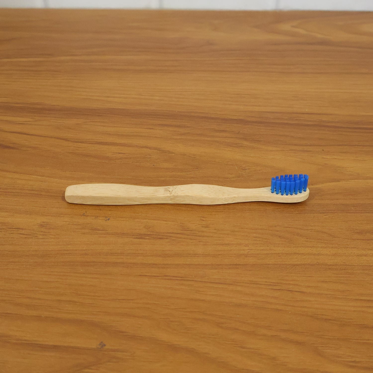bambootoothbrushblue live.jpg bambootoothbrushblue live.jpg