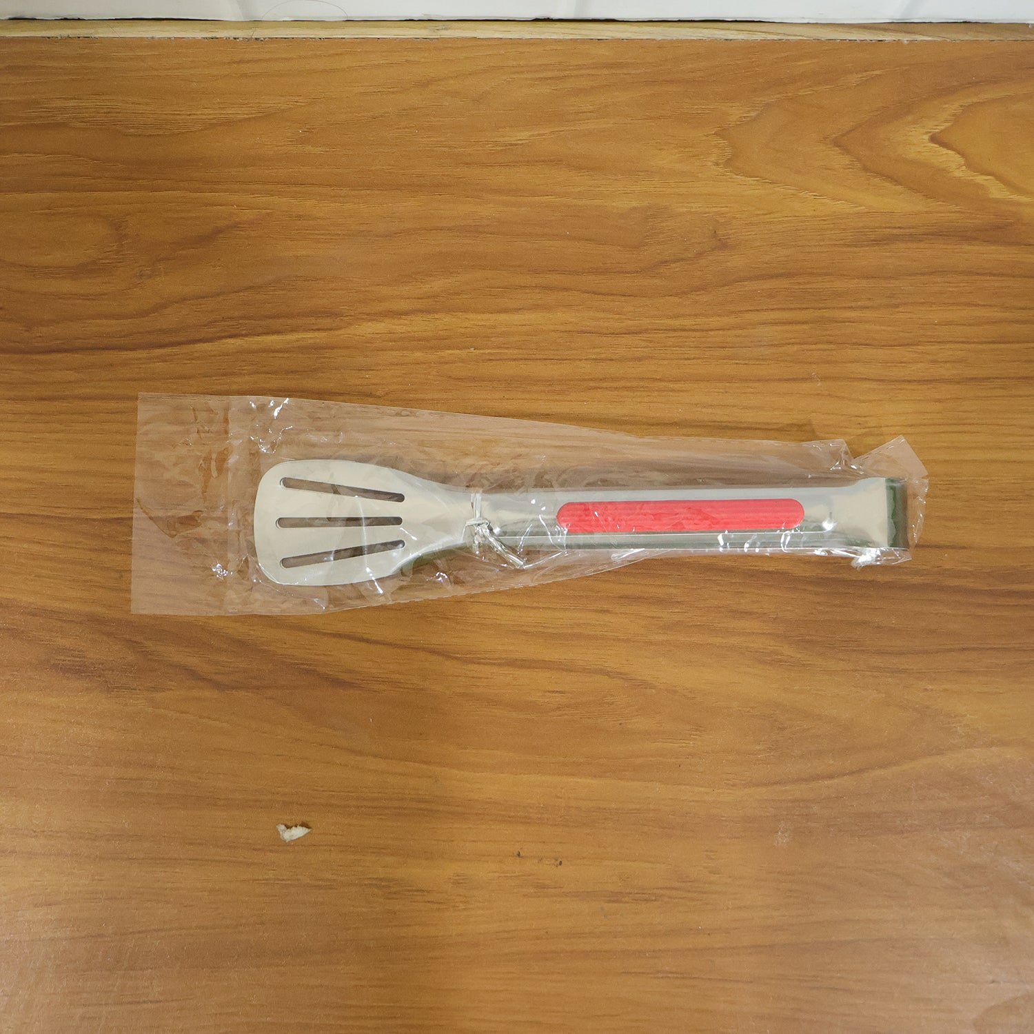 barbecuetongs live.jpg barbecuetongs live.jpg