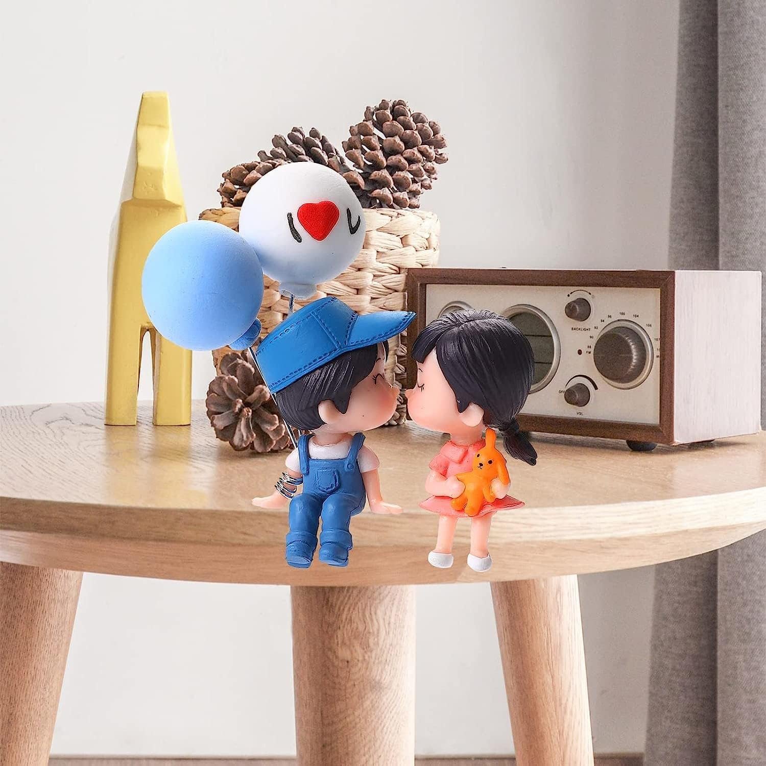 Home cute couple figurines 02.jpg