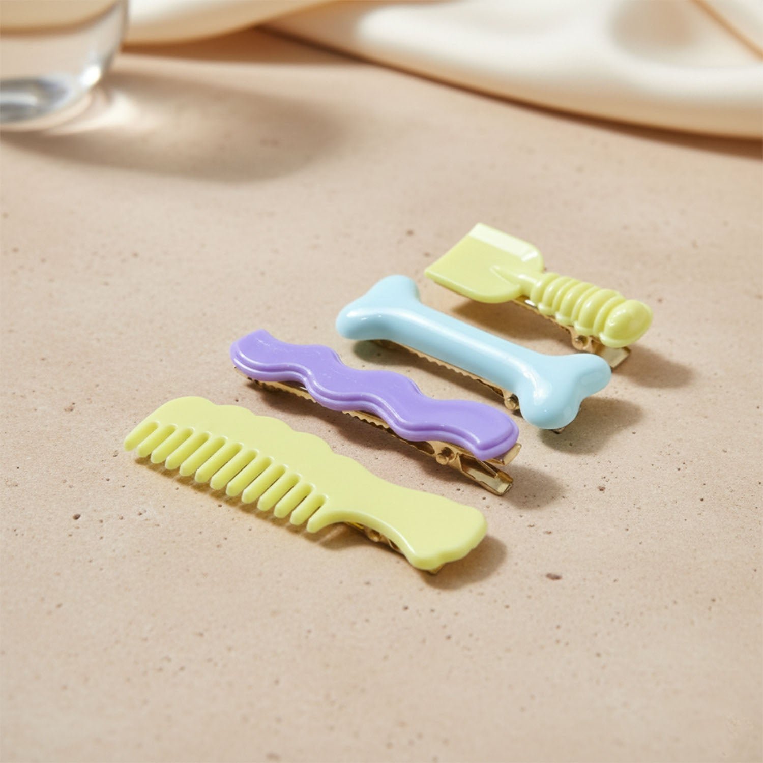 decorativealligatorhairclips 06.jpg decorativealligatorhairclips 06.jpg