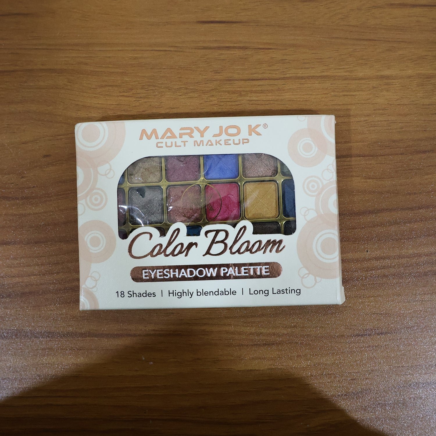 eyeshadow live.jpg eyeshadow live.jpg