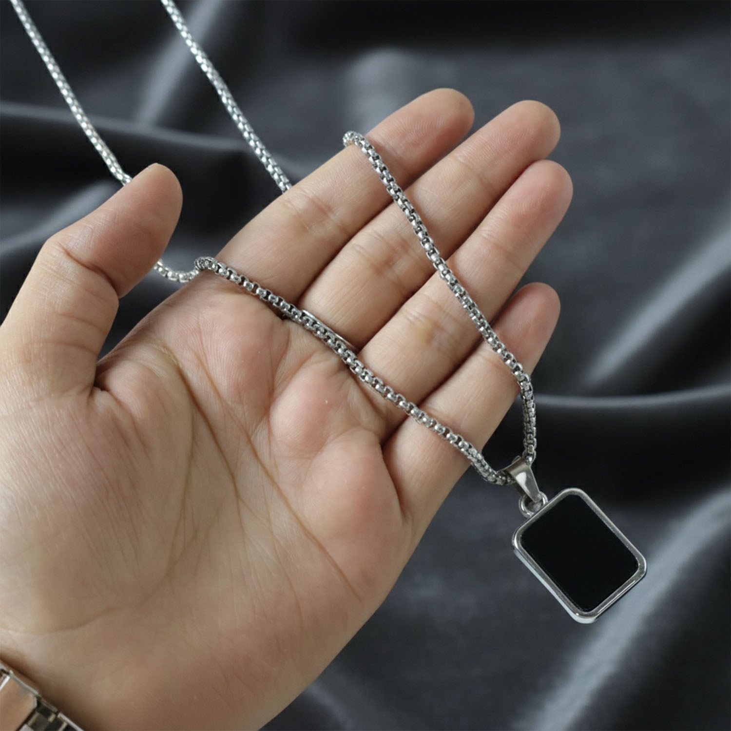 fancynacklace 03.jpg fancynacklace 03.jpg