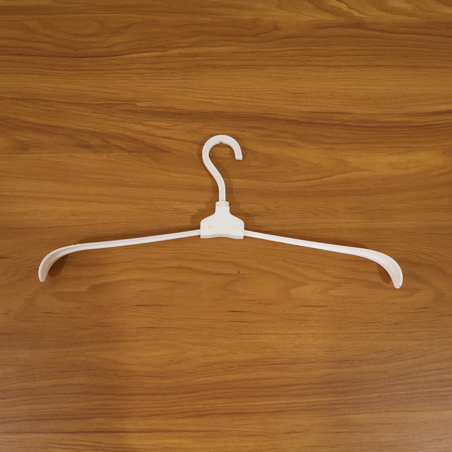 foldingplastichangers live.jpg foldingplastichangers live.jpg