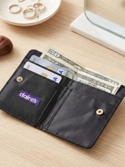 Compact Card Holder Wallet – Secure Snap Button Closure