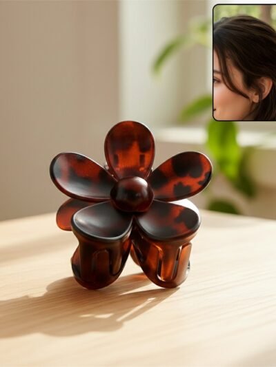Flower Hair Clip – Elegant Plastic Claw for Secure Hold