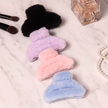 hairclip 02 2d8be438 640e 4934 b7d6 168086f40182.jpg
