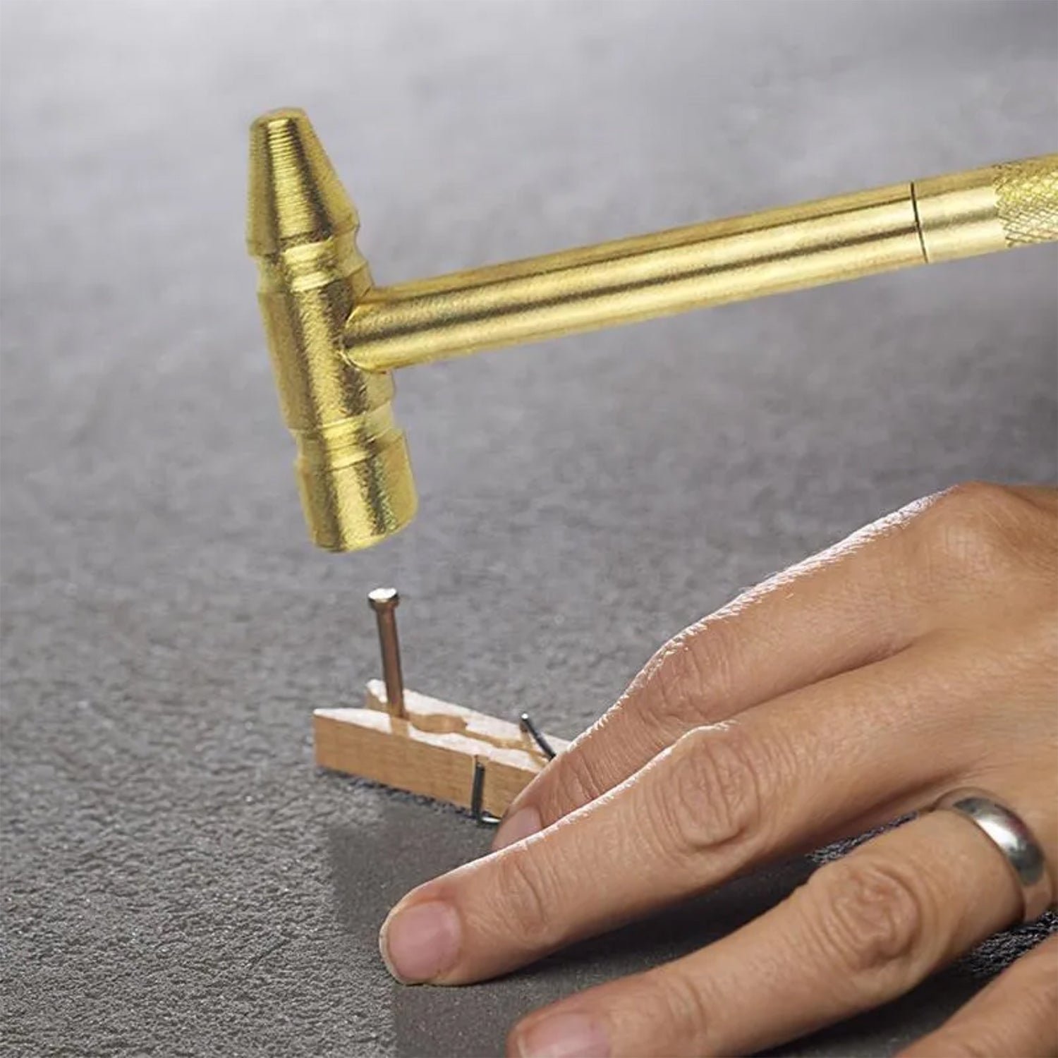 hammer with screwdriver 08.jpg hammer with screwdriver 08.jpg