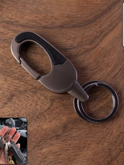 Metal Keychain with Carabiner – Durable & Stylish Organizer