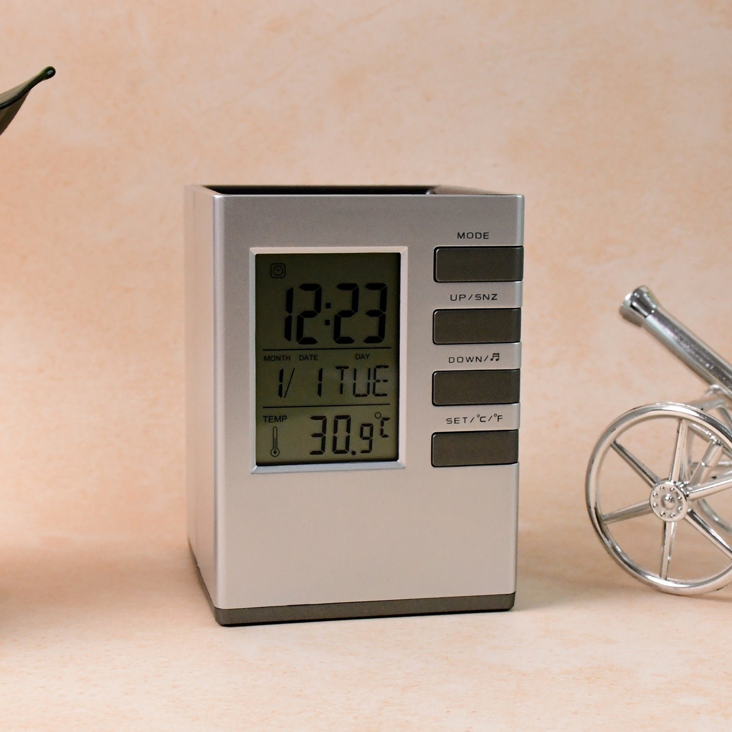led desk clock alarm clock 01.jpg