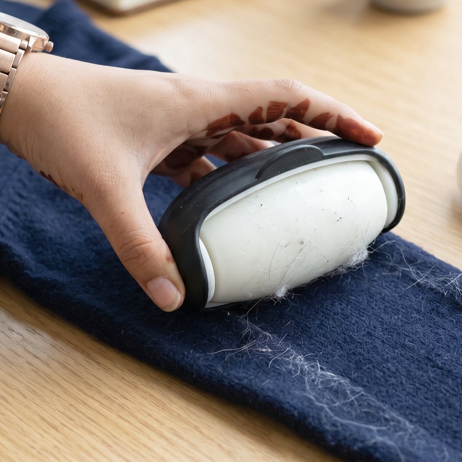 Reusable Penguin Lint Roller � Eco-friendly & Compact Cleaning Solution