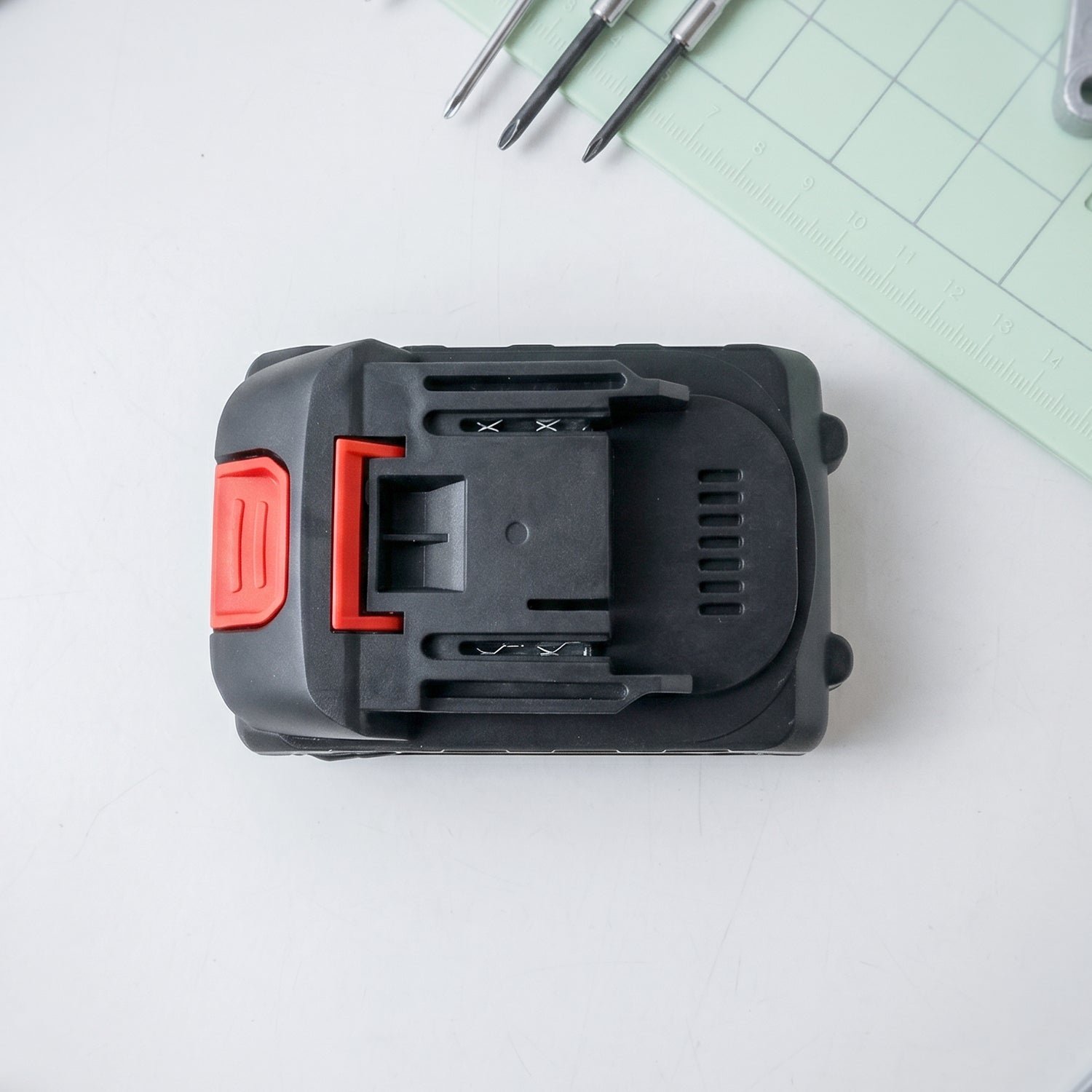 mini chainsaw cordless 4.jpg mini chainsaw cordless 4.jpg