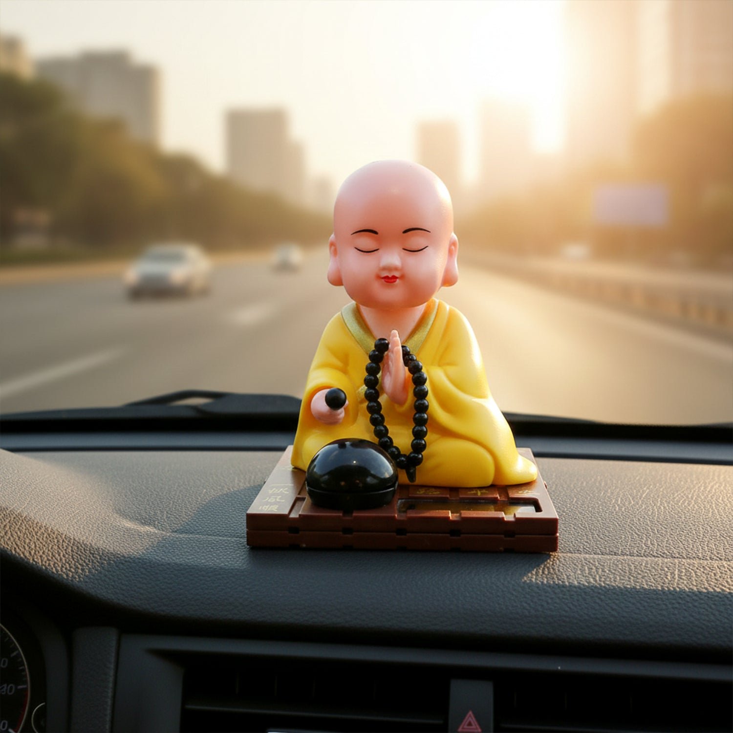 solar powered sitting buddha 03.jpg solar powered sitting buddha 03.jpg
