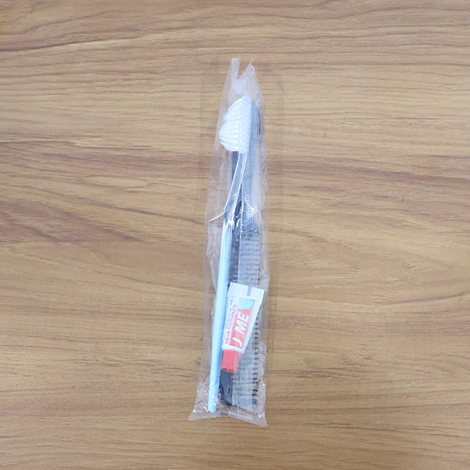 toothbrush withtoothpaste and comb 08.jpg toothbrush withtoothpaste and comb 08.jpg