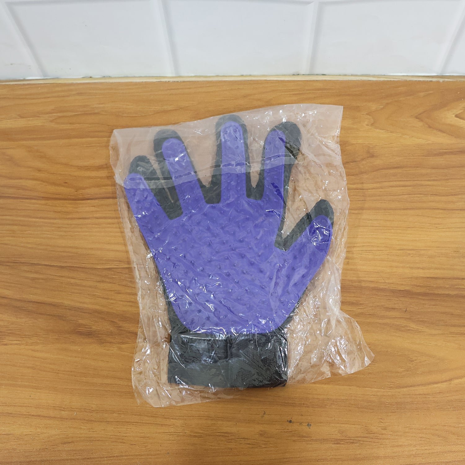 handgloves live.jpg