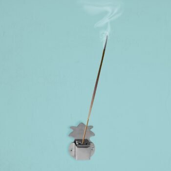 holder 02.jpg