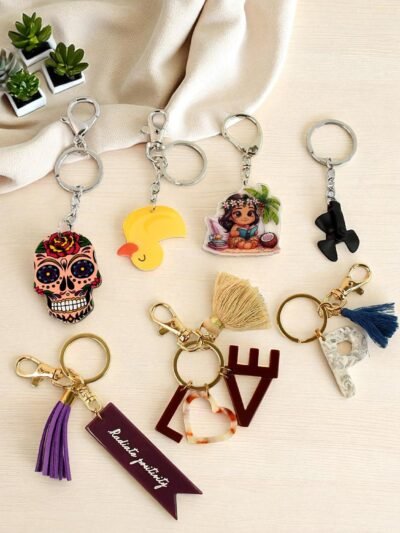 Assorted Designer Keychains – Stylish Mix of 1 Pc